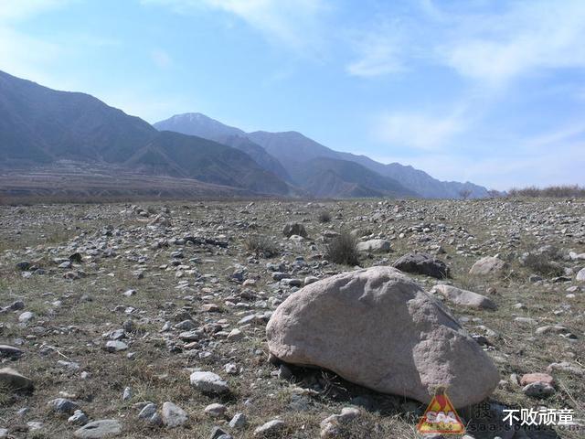 山西煤老板6亿买下宁夏戈壁滩,8年没赚钱,却说:我赚大了