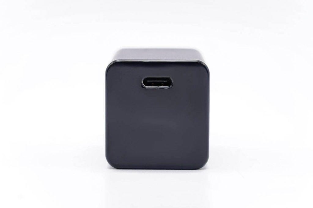 充电器|充电器体积缩减的一大步 thinkplus口红电源Nano 65W评测