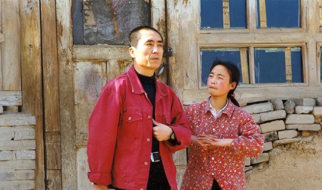 魏敏芝|爆红时被张艺谋劝退娱圈，后转身嫁给美籍华人的魏敏芝，怎样了