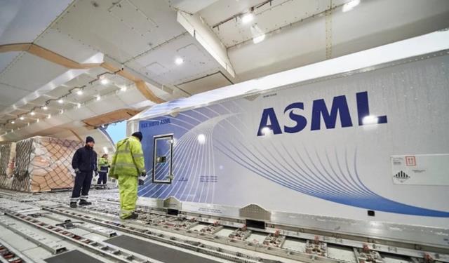 Flyme|10台EUV光刻机,中芯国际改口320.5亿调到456亿,美国彻底坐不住