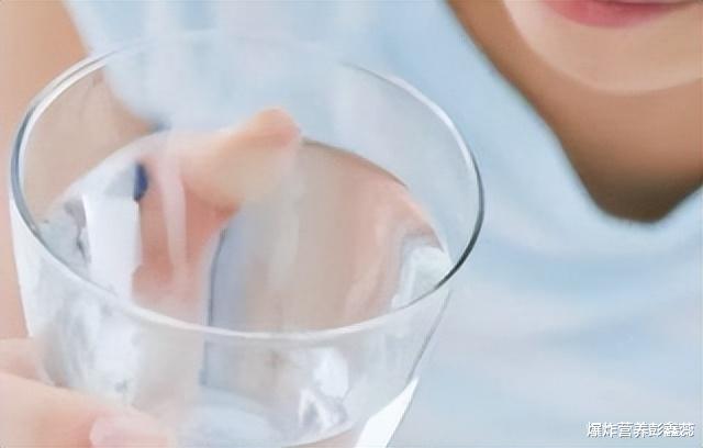 重金属|传言说：每天都喝电热水壶烧开的水，不仅重金属超标还致癌？