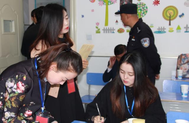 课堂教学|女研究生越来越多，公务员也是女性居多，为什么会出现这种现象？