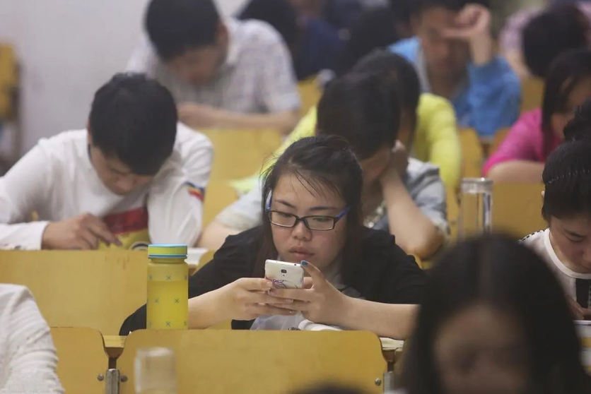 高校|放弃民办本科选择公办专科,毕业后才明白,家长当初说的真的没错