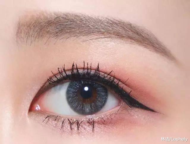 眼妆 画不画眼妆,区别真的很大,秀智的樱花妆,宋祖儿的胭脂妆太迷人