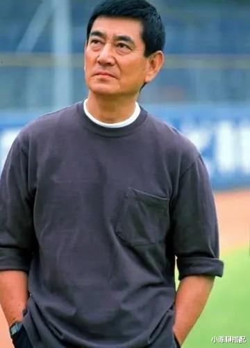 高仓健|看了高仓健的硬汉造型，才发现：他的穿搭，至今令人沉迷