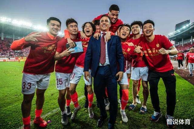 许家印|晚9点！许家印将退位，新金主接手广州，复兴恒大王朝，归化后悔
