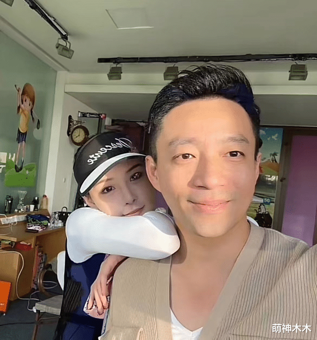 汪小菲|张颖颖秀恩爱了！首晒跟汪小菲合影，男方留言互动，联手反击张兰