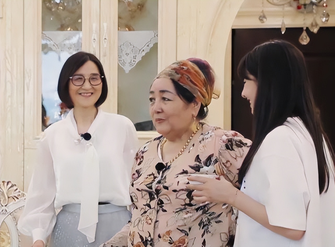 麦迪娜·买买提|麦迪娜谈母亲：妈没了我们这个家就解散了！姜潮支持接岳母来北京