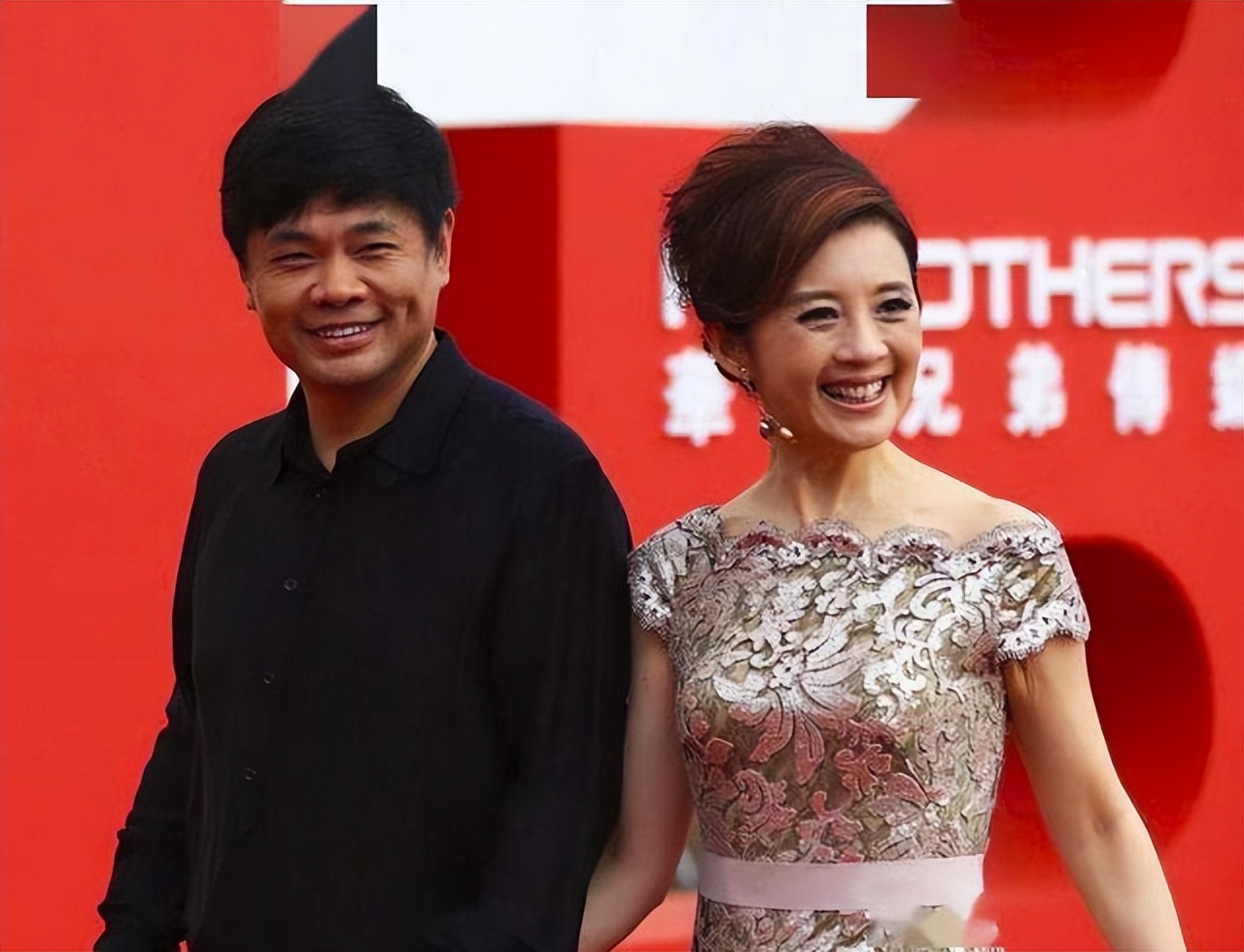 主持人|消失的央视春晚主持人：投资失败，情史复杂，直播带货，命运唏嘘