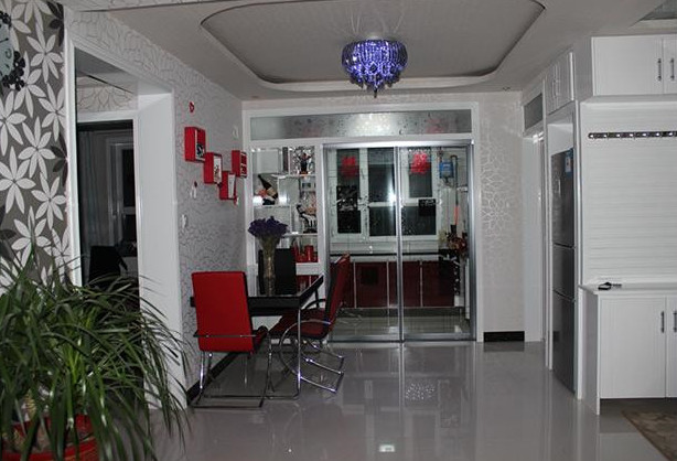 晒晒老公15万装修的婚房,哪里都好,就是冰箱位置太尴尬!