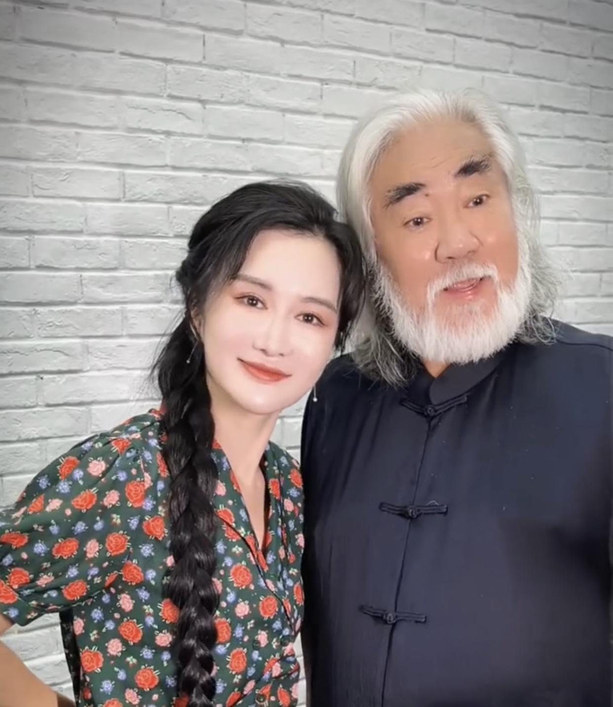 张纪中|小31岁杜星霖疑秘密转移3亿房产,张纪中被曝婚变?本人火速回应