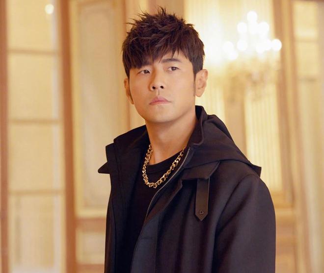 周杰伦|周杰伦团队1人确诊!昆凌等已紧急返台,隔离费用补贴3000元一天