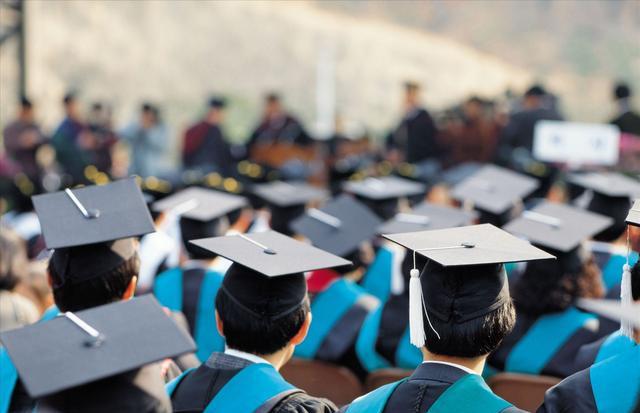 大学|研究生薪资能达到“几十万”吗?了解之后,可能这类人有机会逆袭