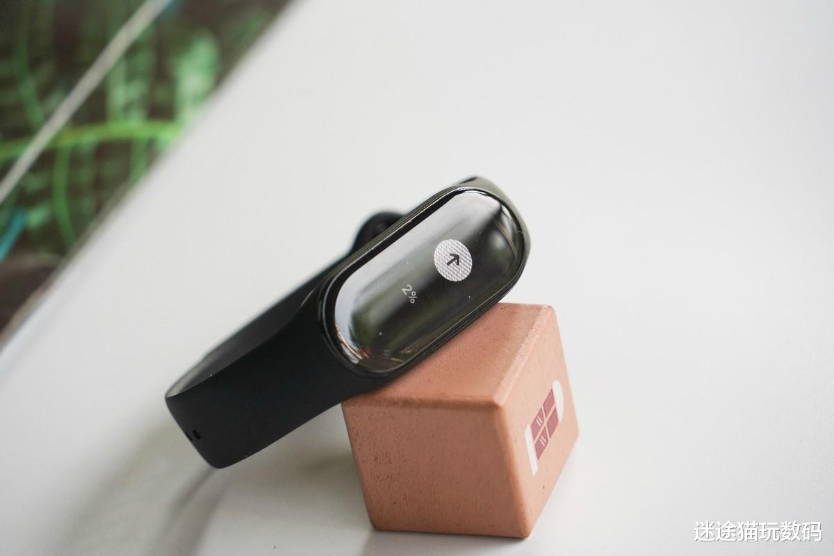 saas|屏幕全新升级：随身携带健康管家，小米手环7上手实测