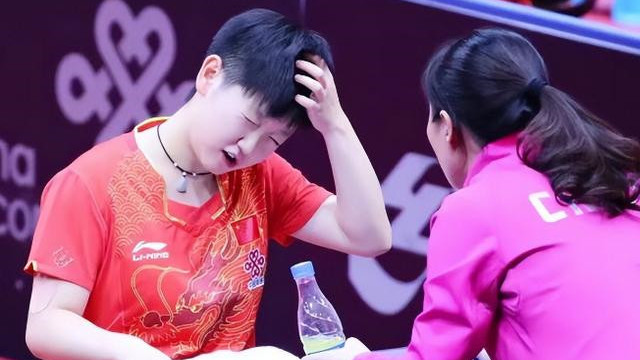 孙颖莎|离开国乒三年，孙颖莎恩师走上新岗位，收入曝光，莎莎送出祝福