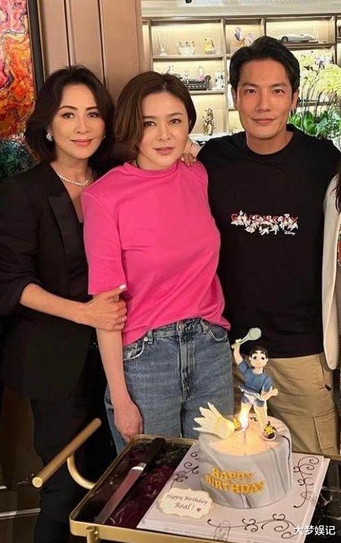 刘嘉玲|世纪破冰!刘嘉玲“与前夫登山”毁20年闺蜜情,今挽关之琳和解照曝