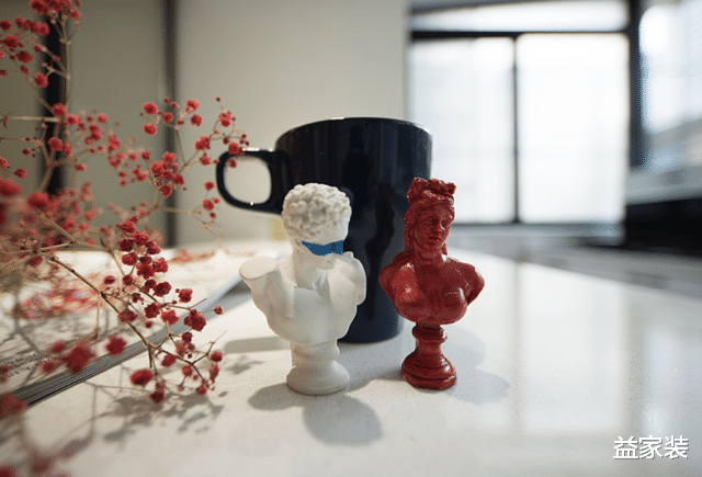 客厅没有电视没有背景墙,却非常的大气,这个装修太有远见了!