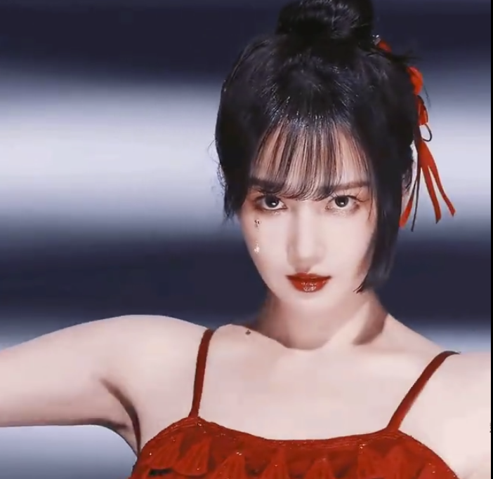 陈小纭|陈小云称做过近十次削骨，边哭边做，受不了了就出去跑40分钟