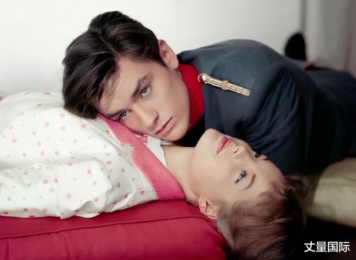 刘晓庆|阿兰德龙当年被封为法国第一美男,28岁儿子神传承帅基因不输老爸