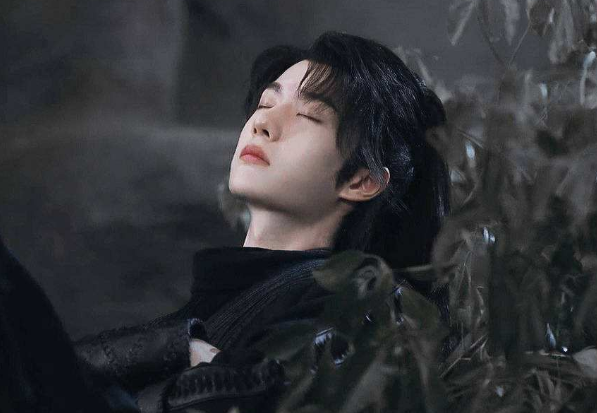 王一博|王一博又一部大片来袭，搭档金马影后周冬雨，粉丝：票房稳了