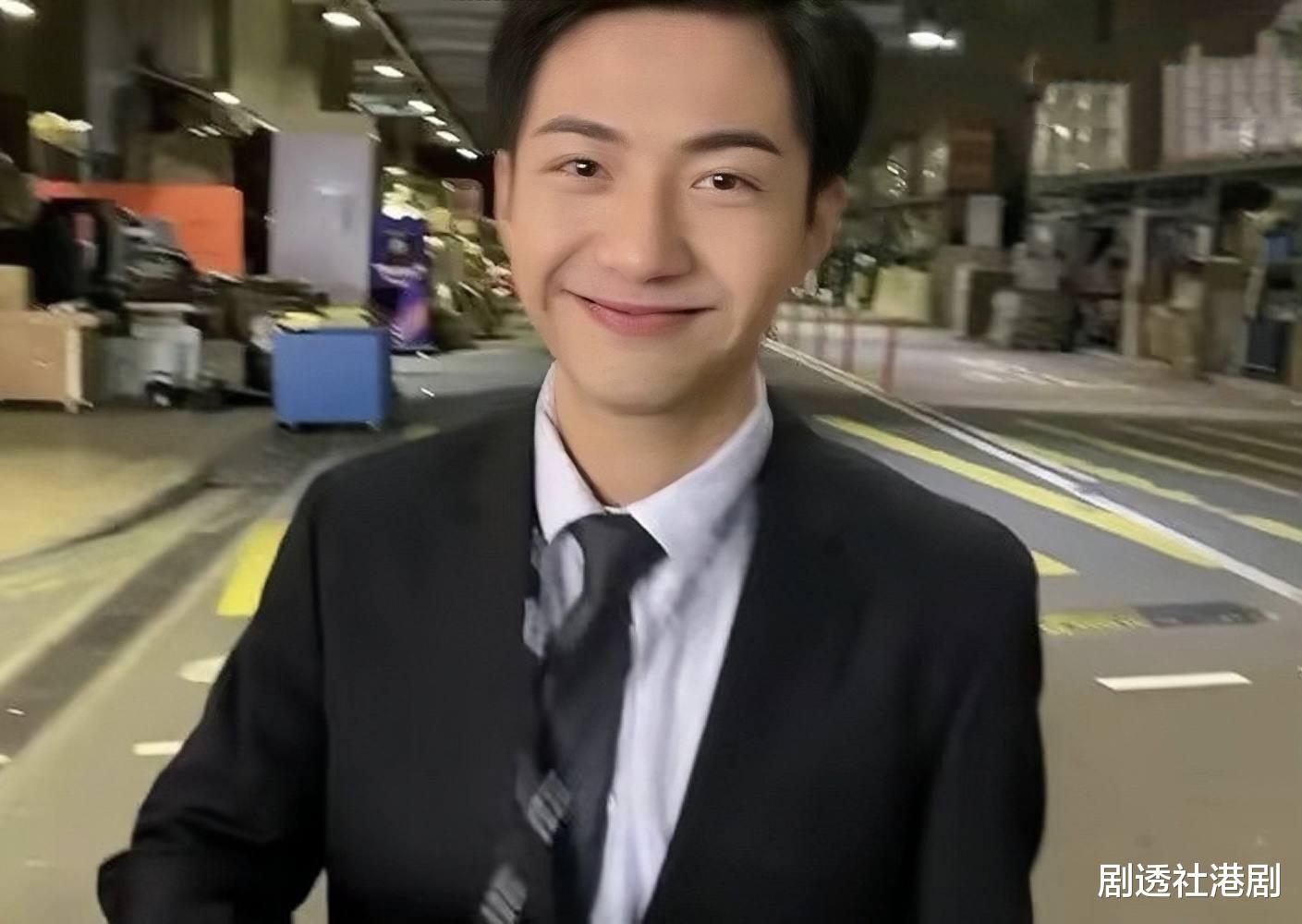 美颜|TVB帅气男星受丑闻影响转行卖保险!逼女友吃避孕药,在网上“选妃”