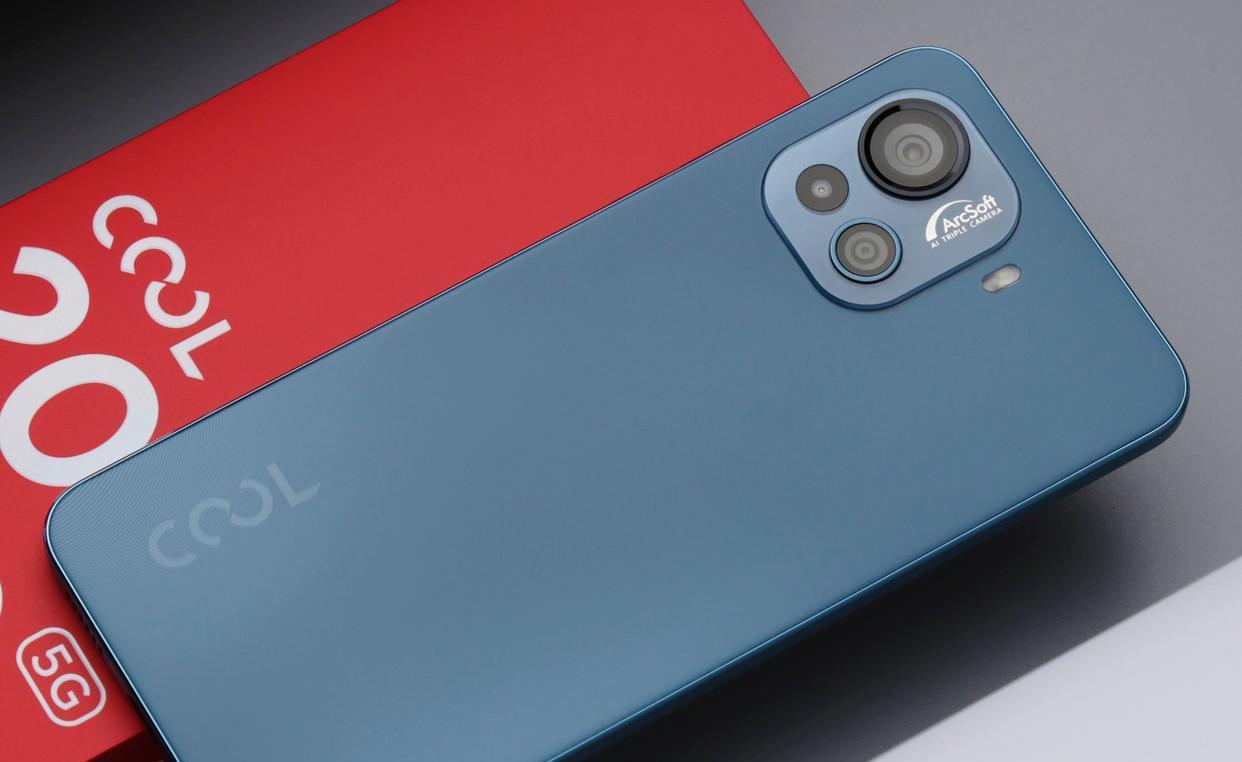 酷派|从2099跳水至999，跑分50万+对称式双扬+120HZ，这真是真香百元机