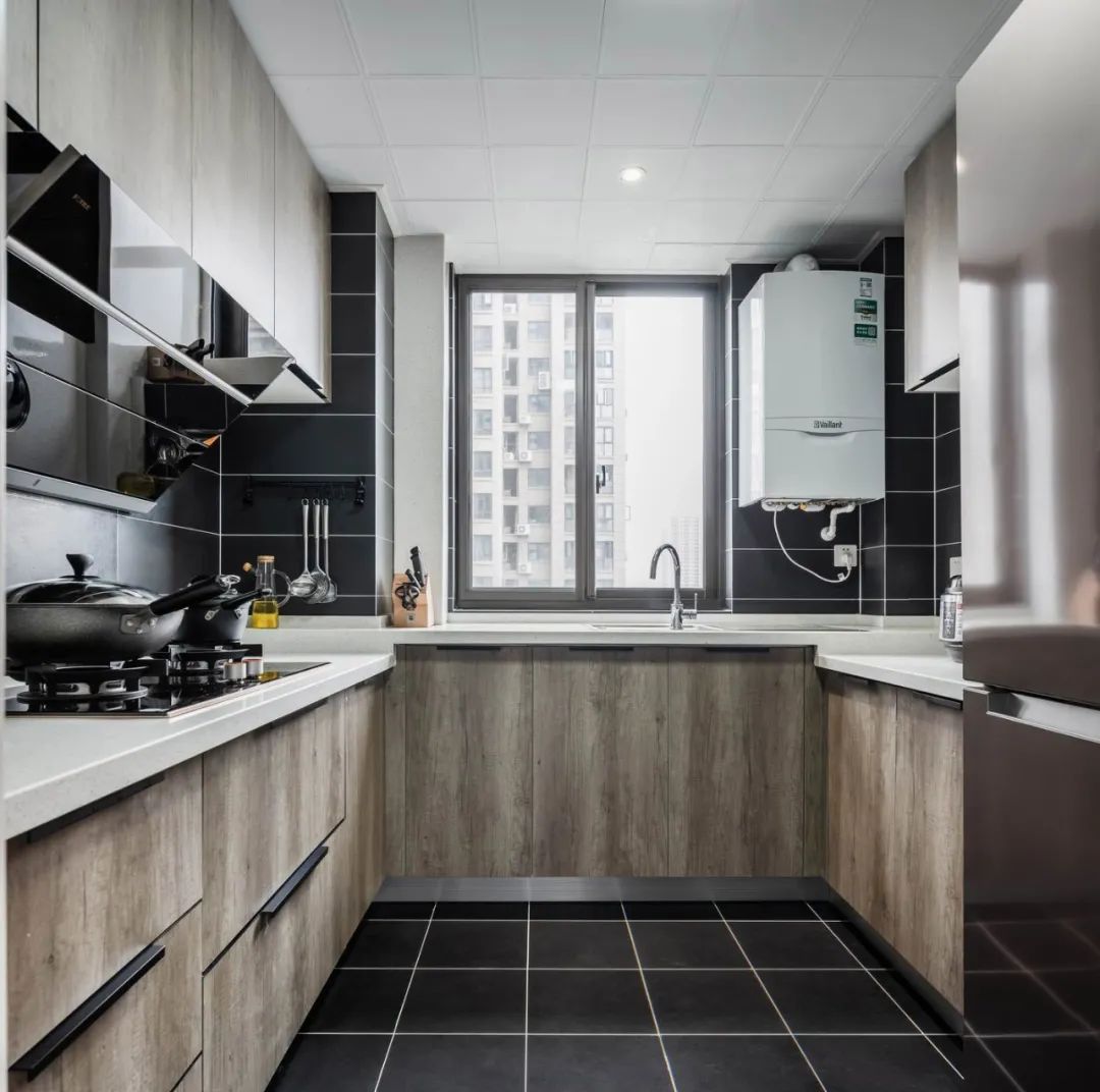 95m2只花7w:这个简约的温馨小两居,堪称本年度低预算之光!