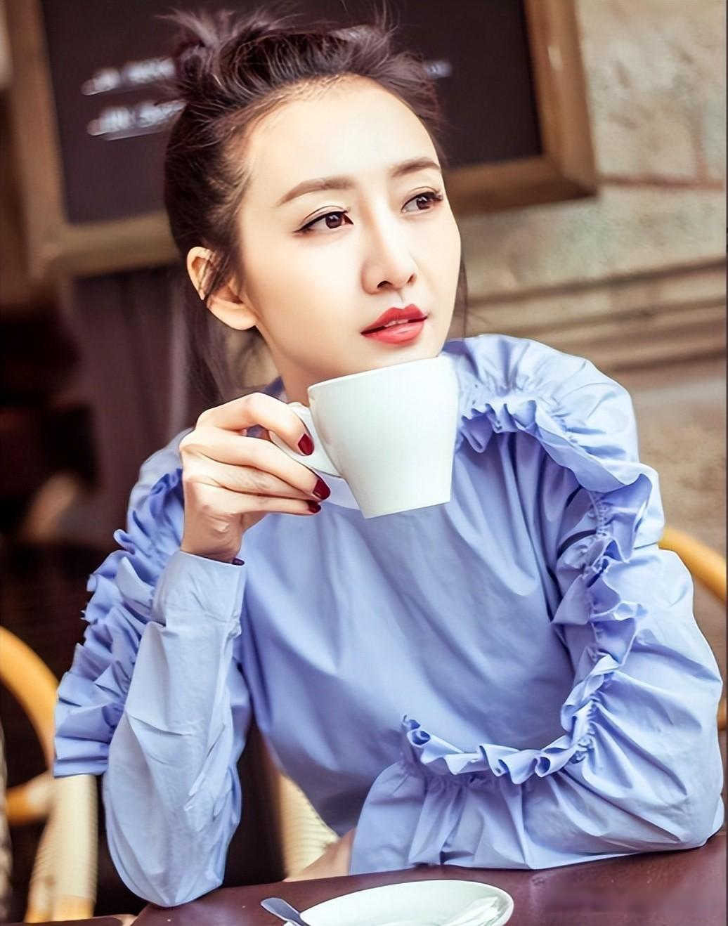 丸子头 不是高颅顶，别留丸子头！把刘亦菲和王鸥放在一起，差别看出来了吗