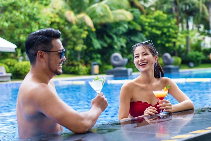 三亚|三亚变得越来越繁忙，豪华酒店蓬勃发展，遗憾的是消费颇高