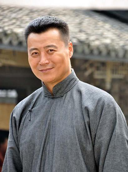 任程伟|娱乐圈模范夫妻：他无车无房9元娶黄蕾，住地下室7年终苦尽甘来