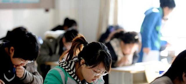 政审|因为半年前“朋友圈”不当言论,导致政审不合格,考公并非易事