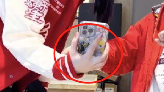 美生中国人|黄圣依婚变风波后带娃露面!右手仍没婚戒,杨子动态暴露感情状况