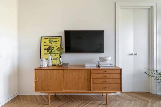 一位瑜伽爱好者的45平公寓,白色原木风温柔似水,悠闲自在超想住