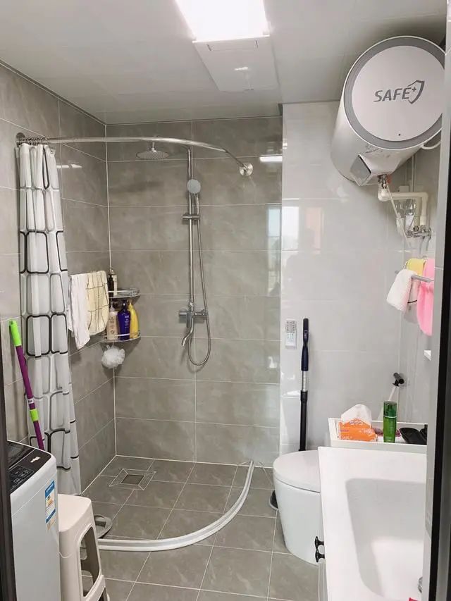 越来越流行装修北欧风格,不做电视墙,墙面刷网红漆,好看不花哨