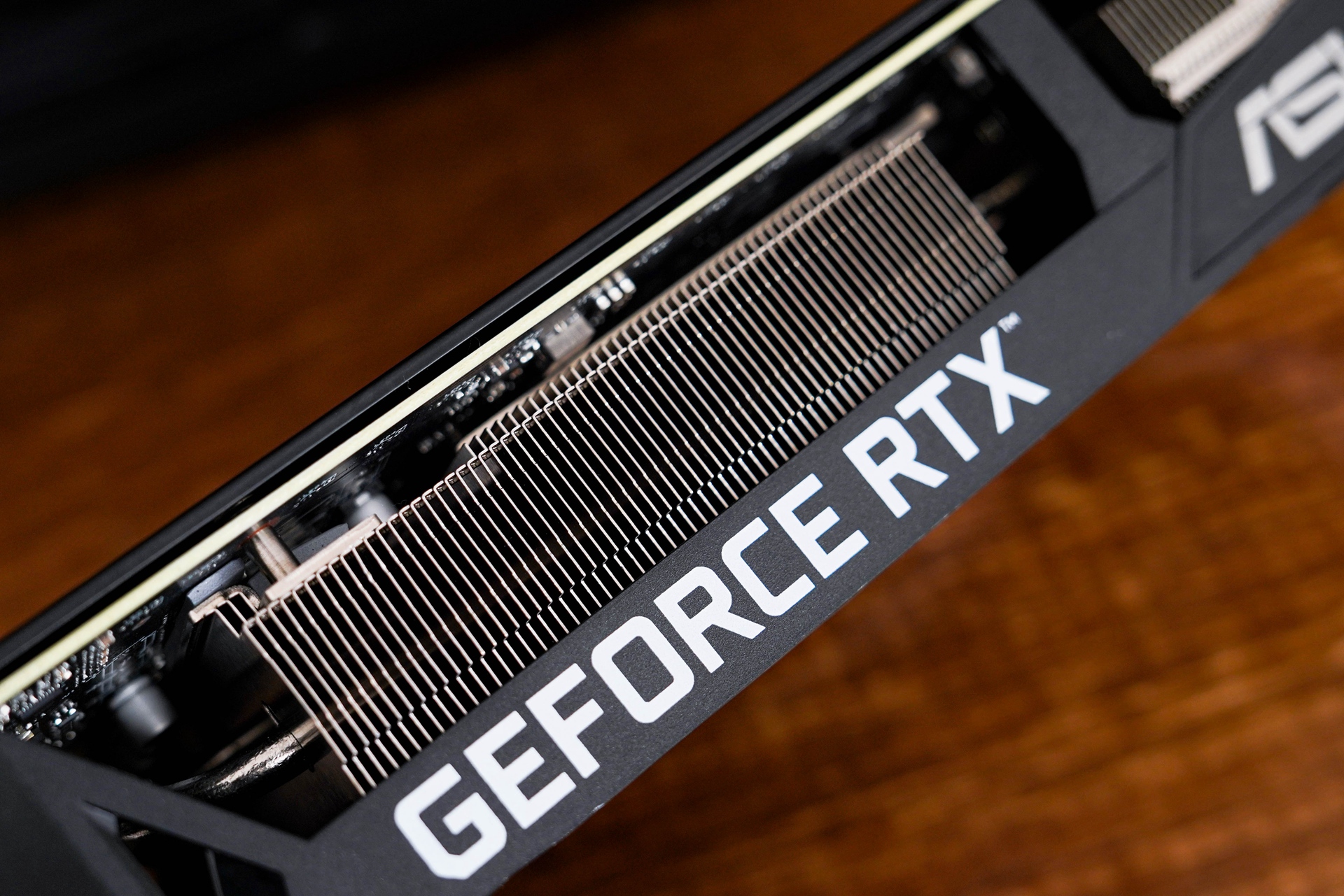 裁员|打破“行业内卷”性价比爆品,549元的JONSBO D31 Mesh装机体验