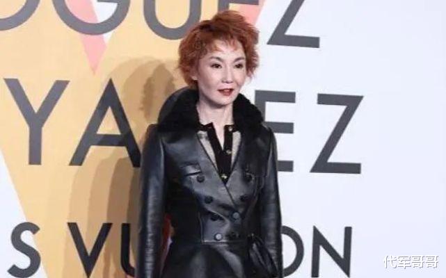 张曼玉|58岁张曼玉近况曝光，离婚后退出演艺圈，如今孤身一人依然性感妩媚