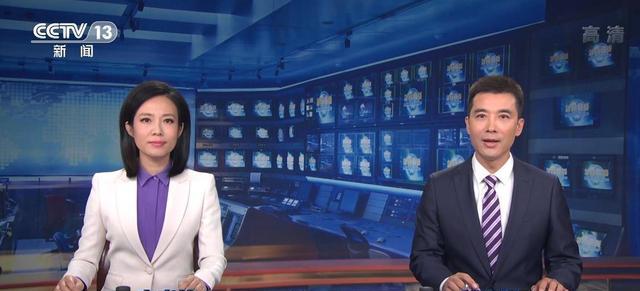 郭志坚|郭志坚:秒杀央视所有男主播,出道26年首秀“花衬衣配风衣”造型