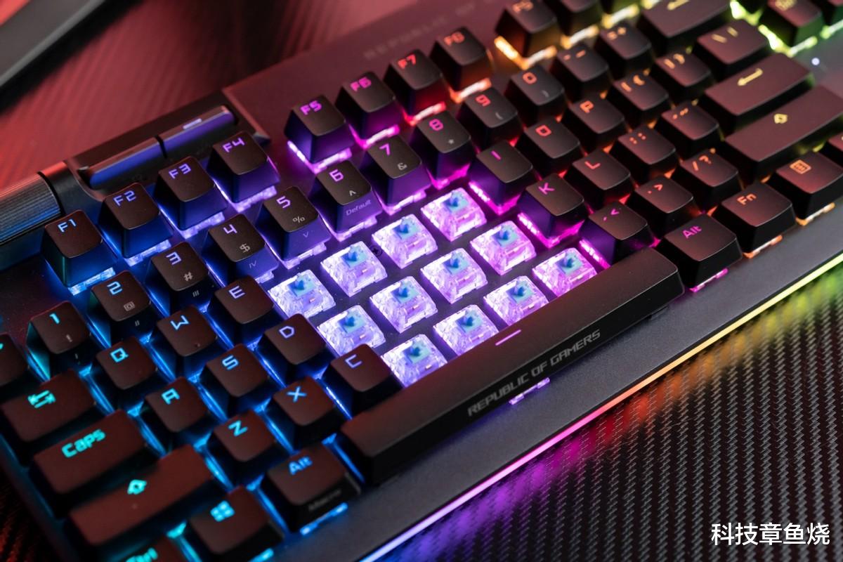 键盘|定义量产客制化的高端键盘,ROG耀光2幻游戏键盘体验