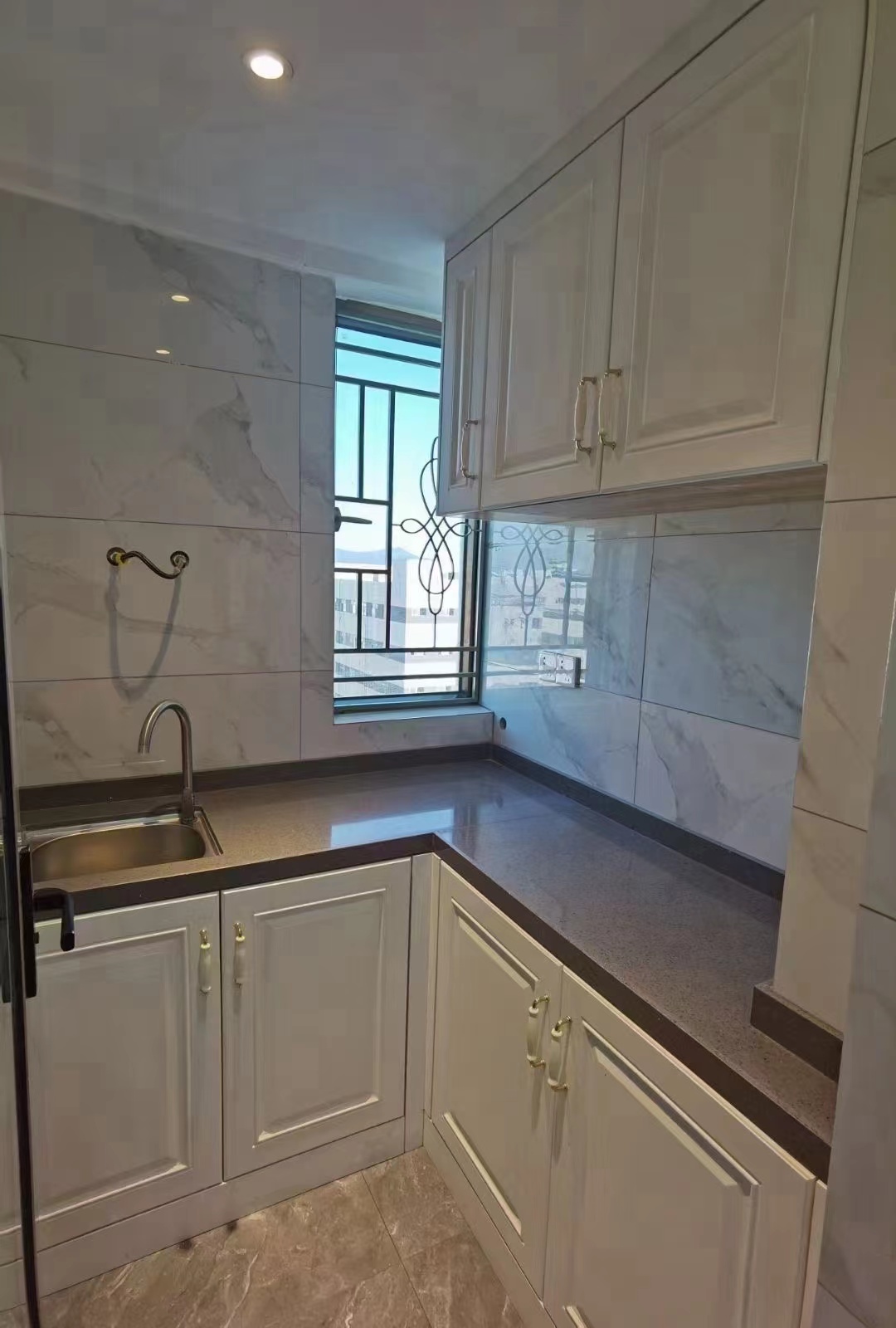 |花59个W在光明塘尾拿下三栋统建楼精装三房。值不？