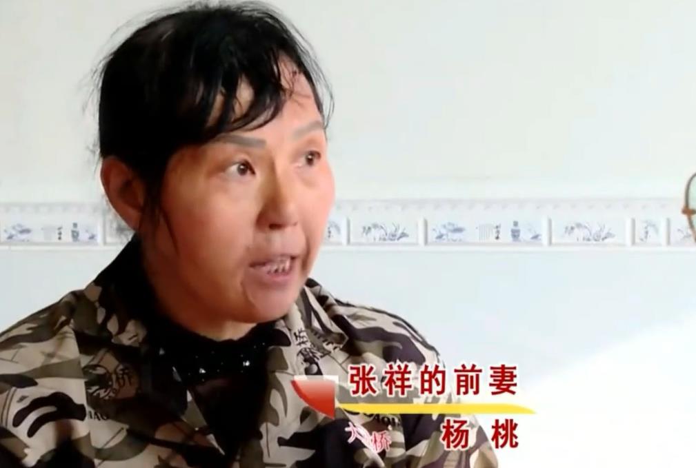 让儿子下跪磕头才给学费,又偷卖儿子婚房,老了却要儿子赡养