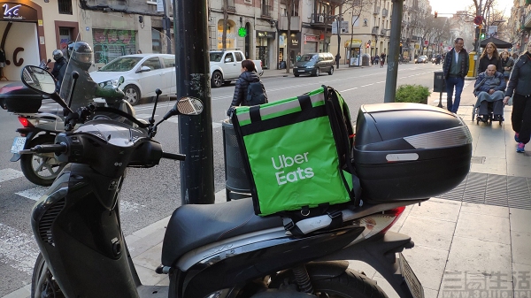 Uber|Uber试图构建“超级APP”？前辈的经验还需汲取