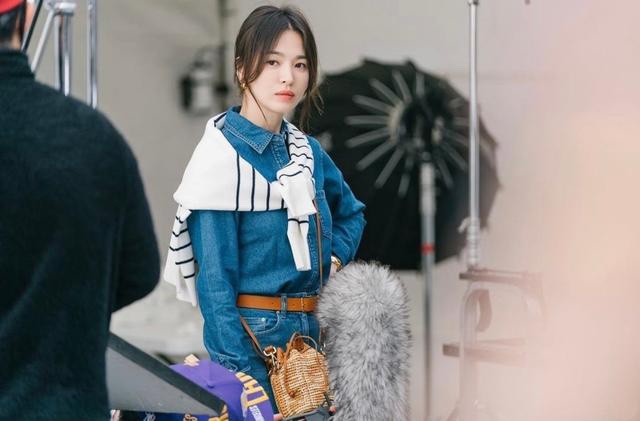宋慧乔|不愧是南韩国民女神，宋慧乔新剧造型百变时髦，OL女性穿搭模板
