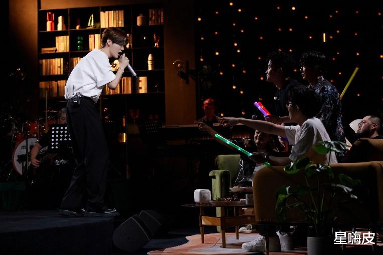 鹿晗|鹿晗不插电音乐会引爆全网 黑胶预售开启LIVE音频即将上线