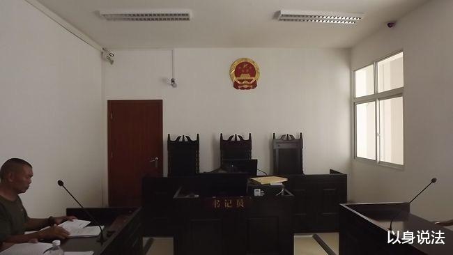老人因儿媳出轨并要离婚,遂持匕首将儿媳情人杀害被判无期