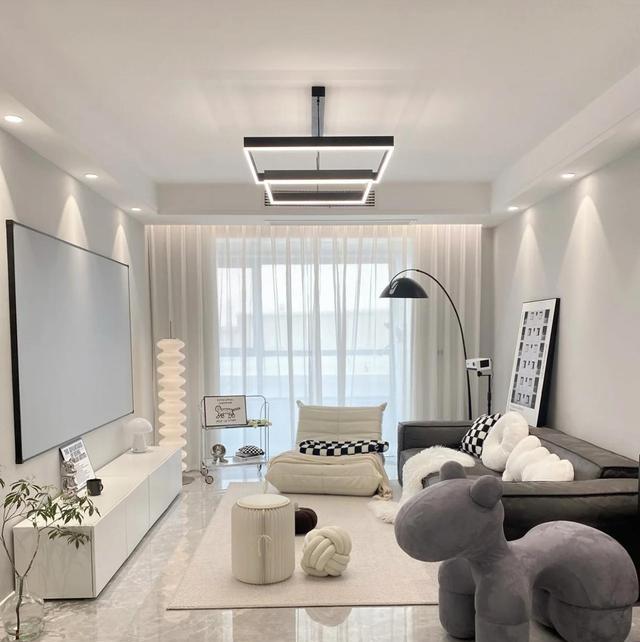 第三套房子装修,客厅采取了5不装,真的很实用,越住越舒服