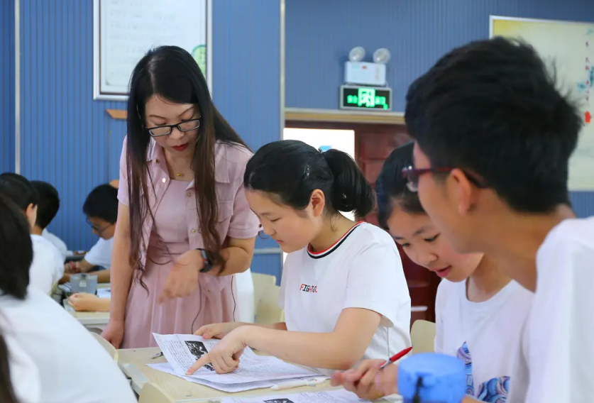 董宇辉|新东方董宇辉谈择偶标准，字里行间尽显“低调”，网友：变聪明了