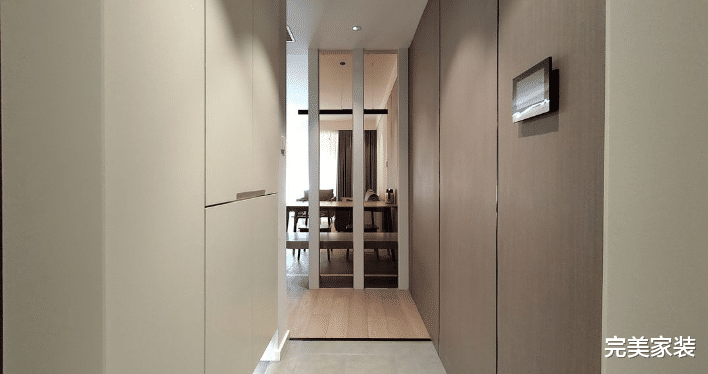 80平的新房子,单身业主利用高级灰+胡桃木,构建简约单身公寓