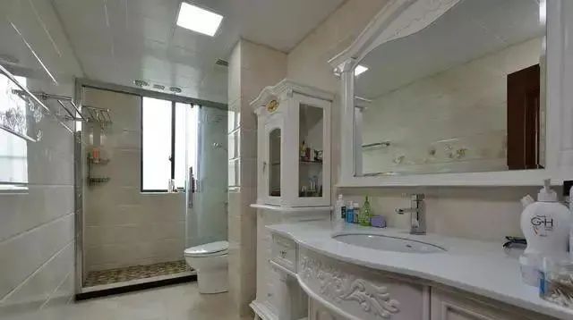 135平三室新房,一进门迷住了,这装修太漂亮挑不出一点毛病!