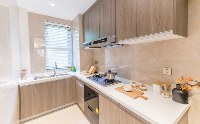 油烟机脏了别拆下来洗!学聪明人的做法,实用又方便,建议看看