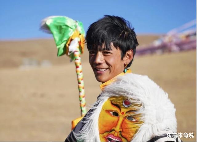 靳东|不适合就别尬演！不是谁都是古装男神，这6位男星古装一言难尽